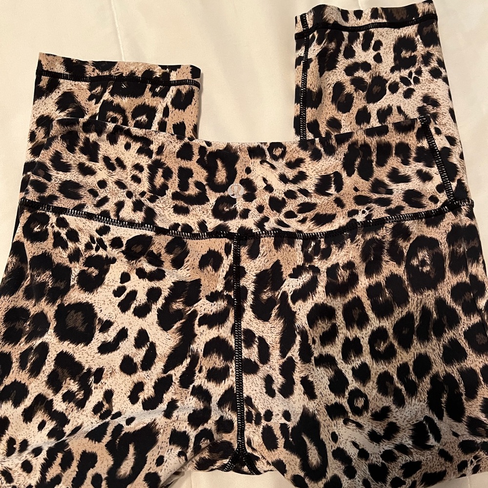 Lululemon crop leggings